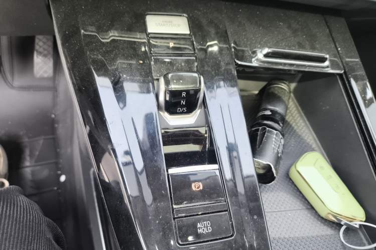 Used Volkswagen Talagon 2022 380TSI Four-Wheel Drive Flagship Shengjing Edition 6 Seats Gear Lever