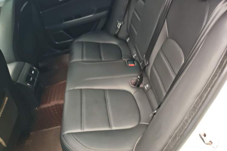 Used Jaguar XEL 2021 2.0T 250 PS S Progressive Elegance Edition Left Rear Seat