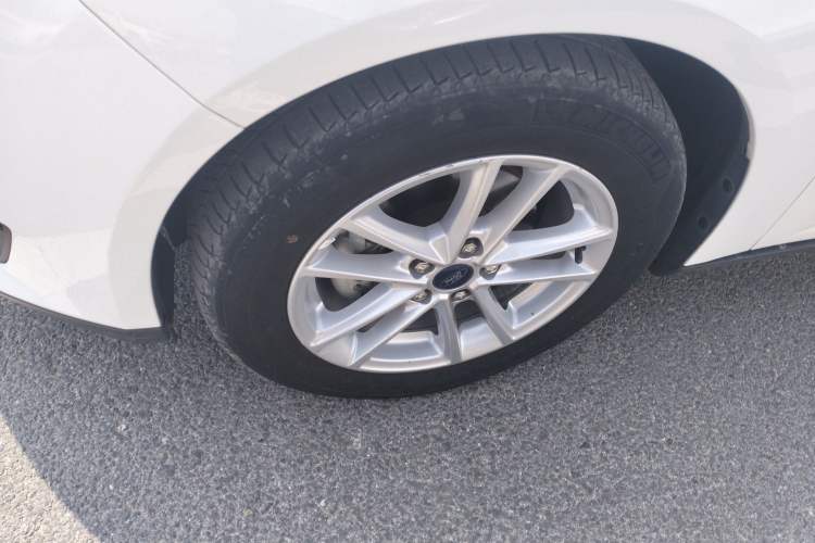 Used Ford Focus 2018 Hatchback Classic 1.6L Automatic Trendy SmartDrive Edition