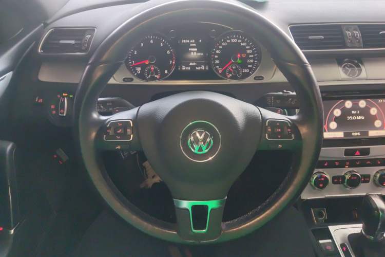 Used Volkswagen FAW-Volkswagen CC 2016 1.8TSI Luxury Model Steering Wheel