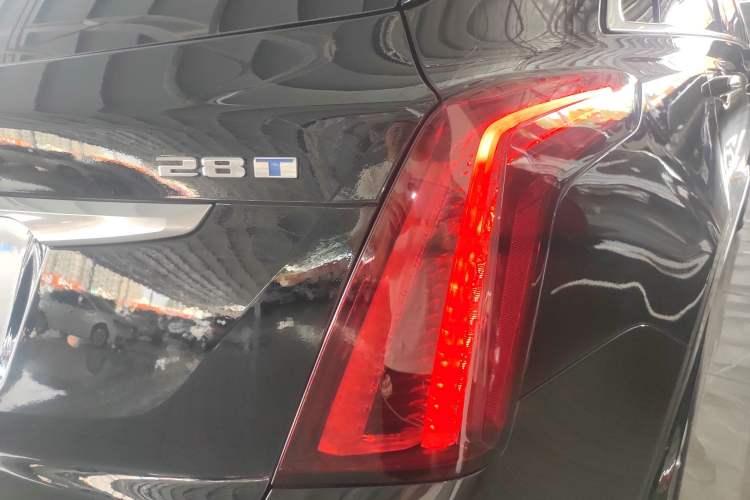 Used Cadillac XT5 2022 2.0T Two-Wheel Drive Luxury Version