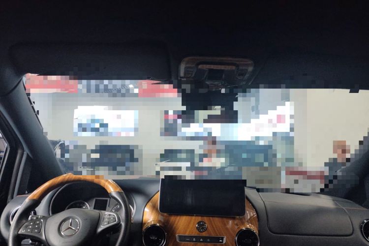 Used Mercedes-Benz Vito 2021 2.0T Elite Version 7 Seats Headliner