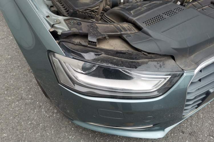 Used Audi A4L 2013 35 TFSI Automatic Comfort Model Right Front Headlight