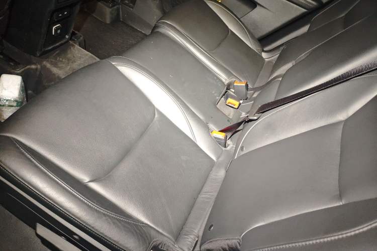 Used Jeep Commander 2018 2.0T Two-Wheel Drive Enjoy Edition China V