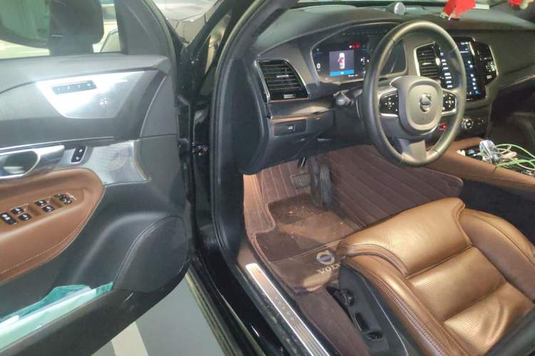 Used Volvo XC90 2023 B6 Zhiya Luxury 7-Seater Driver Seat