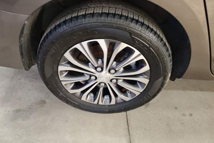 Used Buick GL8 2021 Land Cruiser Executive Class 652T Luxury Model