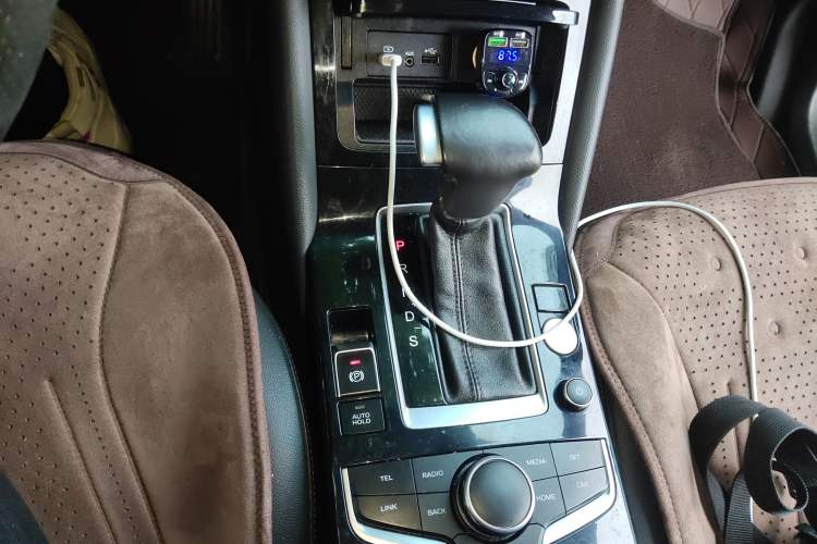 Used BORGWARD BX5 2020 20TGDI Automatic Two-Wheel Drive Pioneer Edition Gear Lever