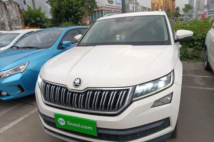 Used Skoda Kodiaq 2018 Facelifted TSI330 5-Seater Two-Wheel-Drive Luxury Enjoyment Edition Front