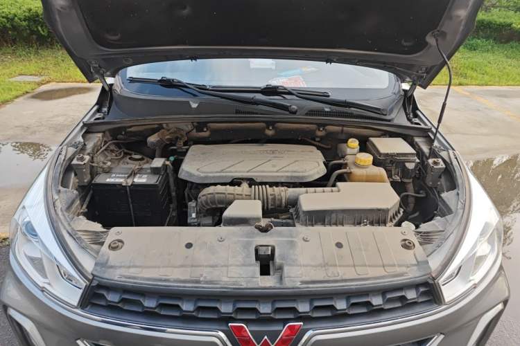 Used Wuling Hongguang S3 2018 1.5L Manual Luxury Model China V Standard