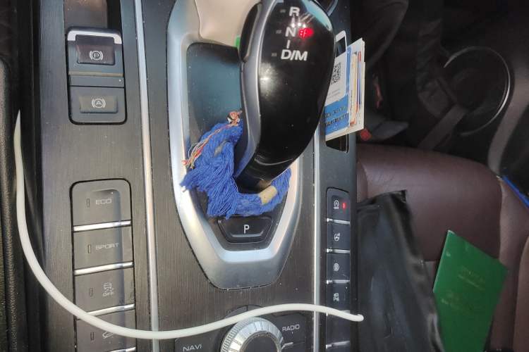 Used Wey VV6 2021 2.0T Two-Wheel Drive Smart Plus