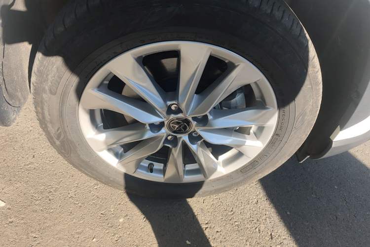 Used Toyota Corolla Cross 2024 2.0L Smart Electric Hybrid Dual-Engine Elite Edition
