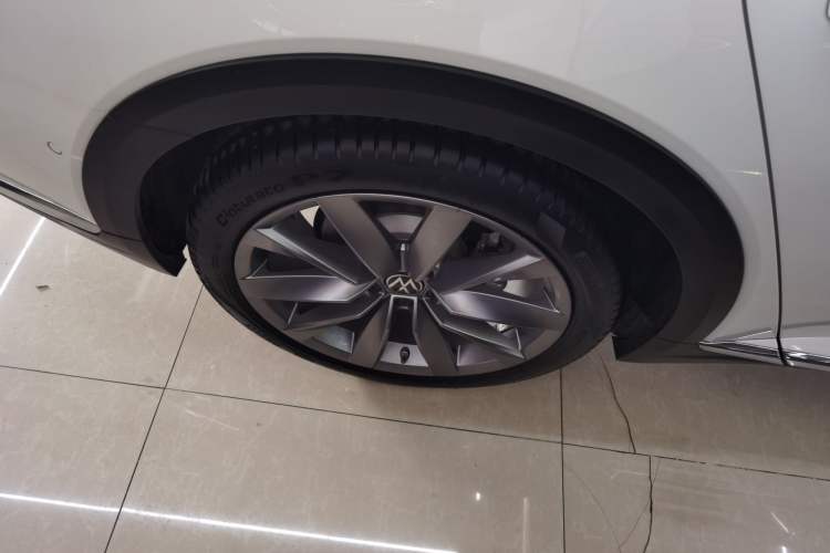 Used Volkswagen FAW-Volkswagen CC 2023 Hunting Vehicle 380TSI Hunter's Heart Edition Exterior 5