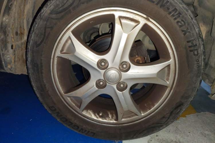 Used FAW Xiali N7 2015 1.3L Automatic Luxury Model Right Front Wheel Hub