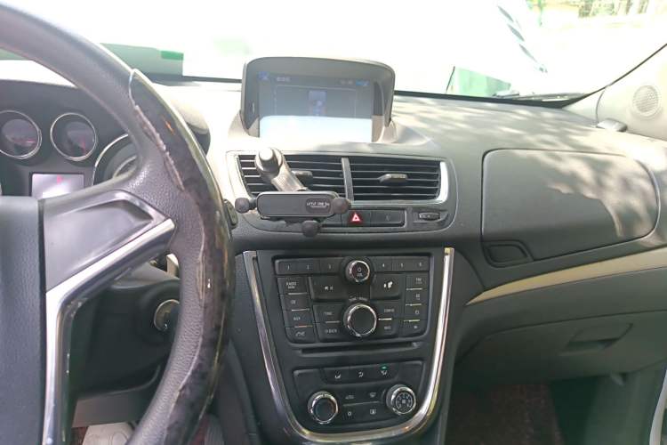 Used Buick Encore 2015 1.4T Automatic Two-Wheel Drive Urban Elite Version