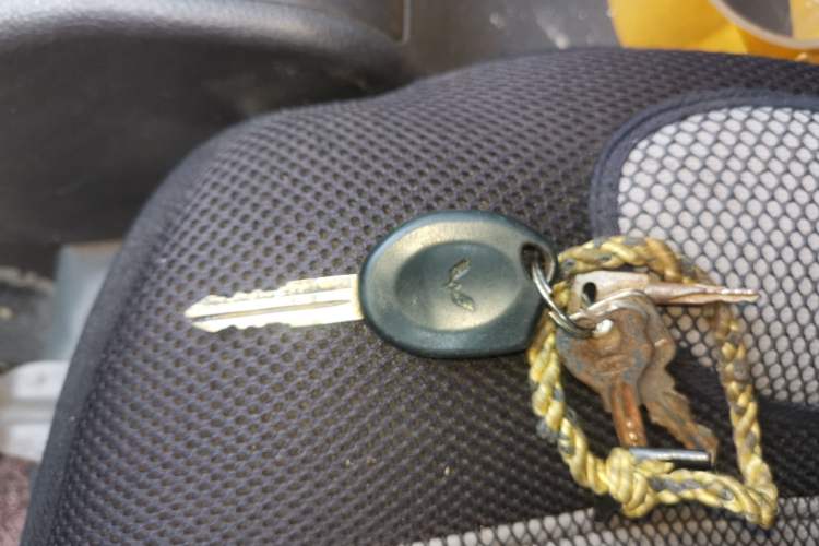 Used Wuling Zhiguang Small Truck 2016 1.2L Single-Row LSI Vehicle Key