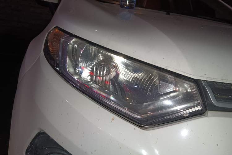 Used Ford EcoSport 2013 1.5L Manual Fashion Model Right Front Headlight