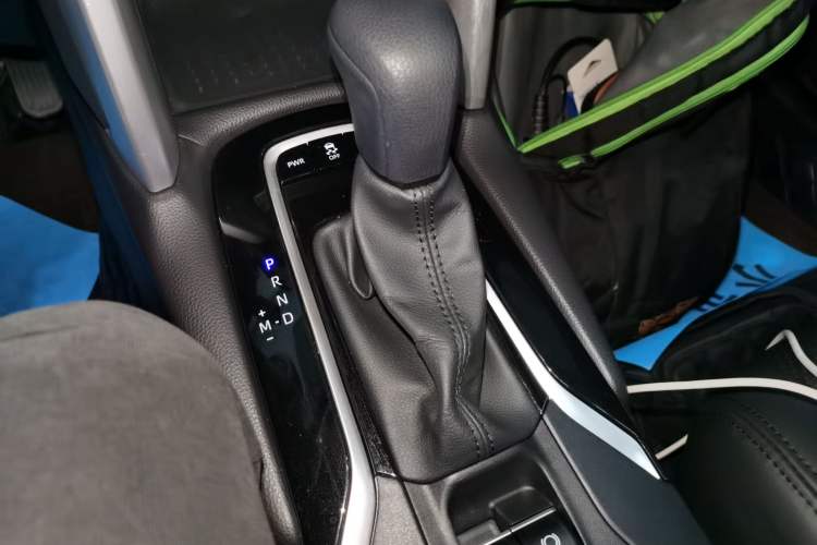 Used Toyota FRONTLANDER 2024 2.0L CVT Leading Edition Gear Lever