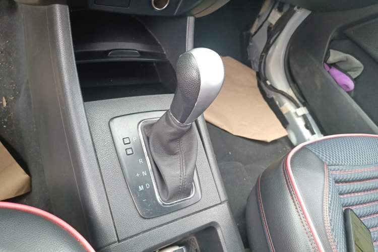 Used BAIC Senova X65 2015 2.0T Automatic Elite Model
