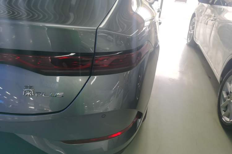 Used BYD Qin PLUS 2025 DM-i Smart Drive 55KM Leading Model
