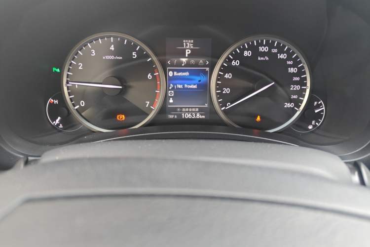 Used Lexus NX 2015 200T All-Wheel-Drive Fēngshàng Edition Odometer Close Up