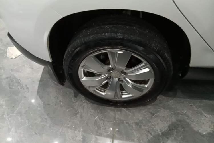 Used Peugeot 2008 2014 1.6L Automatic Fashion Edition
