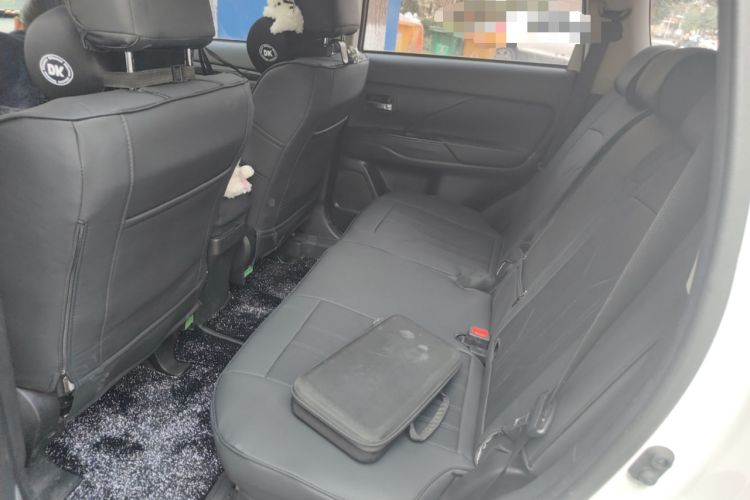 Used Mitsubishi Outlander 2018 2.4L 4x4 Luxury Edition 7-Seater