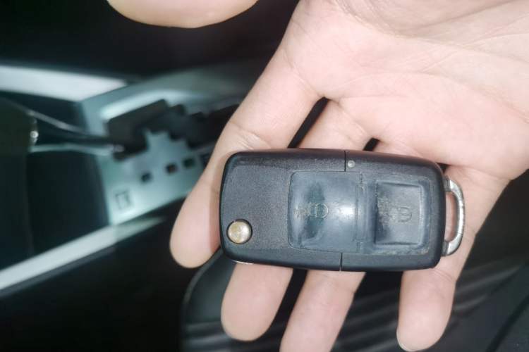 Used Toyota YARiS L Zhi Xuan 2015 1.5G Automatic Xuan Dong Sunroof Special Edition Vehicle Key