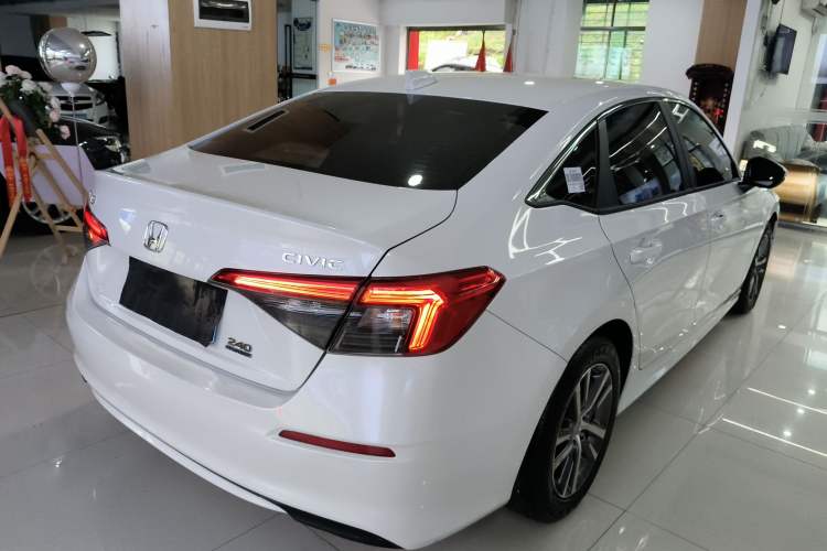 Used Honda Civic 2023 240TURBO CVT Dynamic · Center Stage Special Edition
