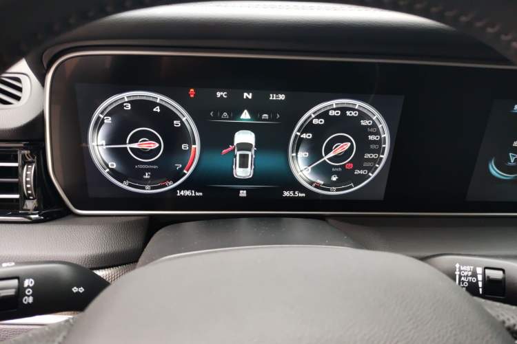 Used Hongqi HS5 2022 Revised Version 2.0T Smart Connect Flagship Edition Instrument Cluster