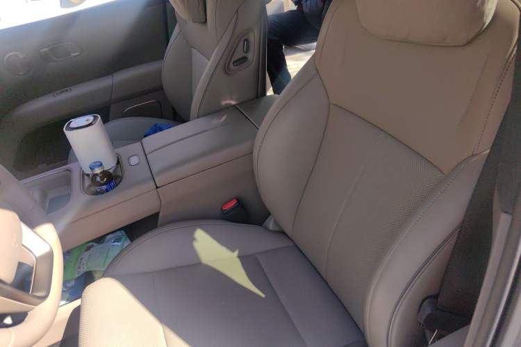 Used Li Auto i6 2025 Model Two-Wheel-Drive Standard Type Left Front Seat