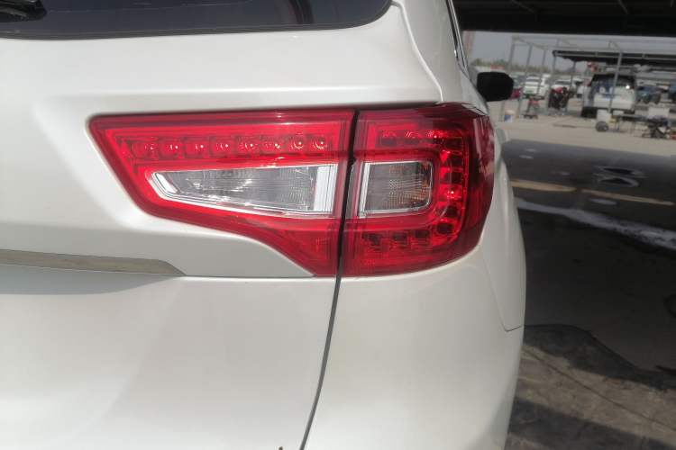 Used CHANGAN CS75 2016 1.8T Automatic Elite Model China V Standard
