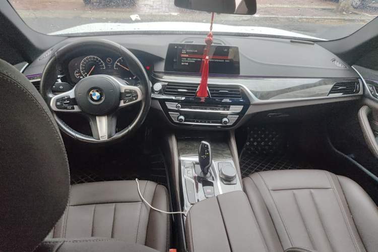 Used BMW 5 Series 2019 Restyled 525Li M Sport Package Center Console