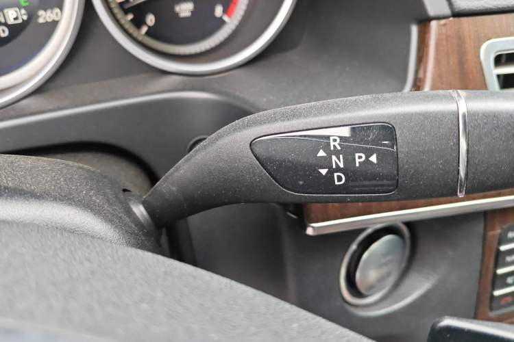 Used Mercedes-Benz E-Class 2015 Facelift E 200 L