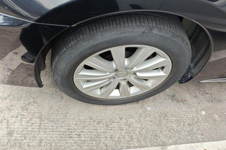 Used Toyota Crown 2012 2.5L Royal