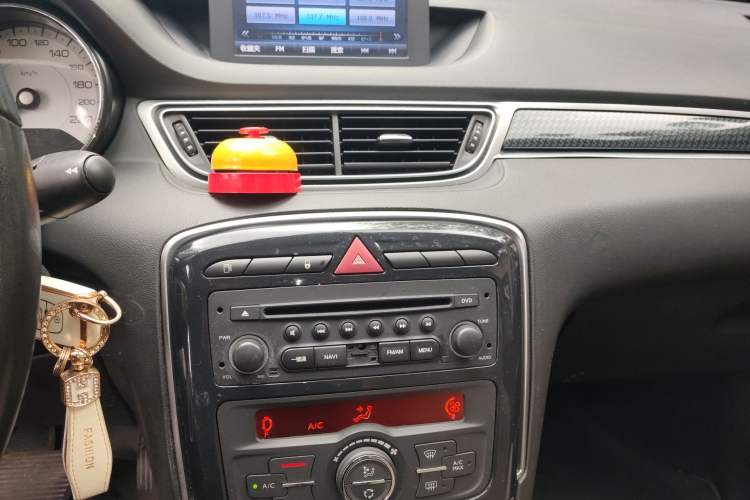 Used Peugeot 308 2014 Enjoyment Edition Classic 1.6L Automatic Fashion Model