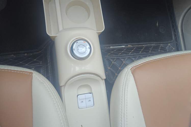 Used Wuling Hongguang MINIEV 2024 3rd Generation 215km Advanced Version