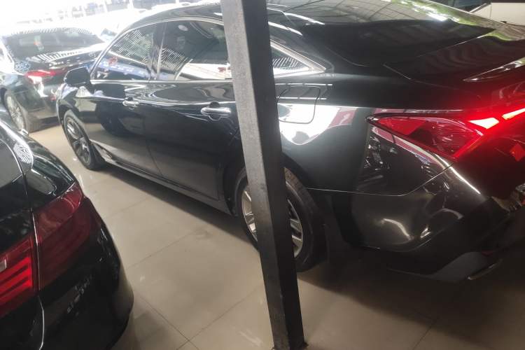 Used Toyota Avalon 2021 2.5L Luxury Edition Exterior 3