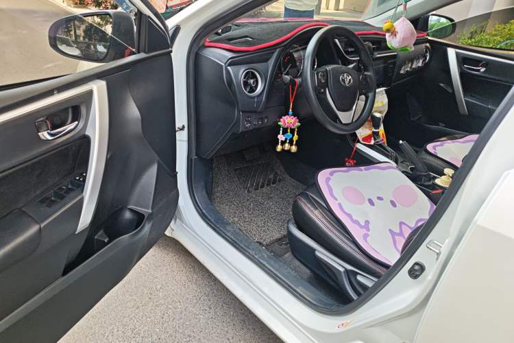 Used Toyota Levin 2017 Revised 185T CVT Elite Edition China V Standard Driver Seat