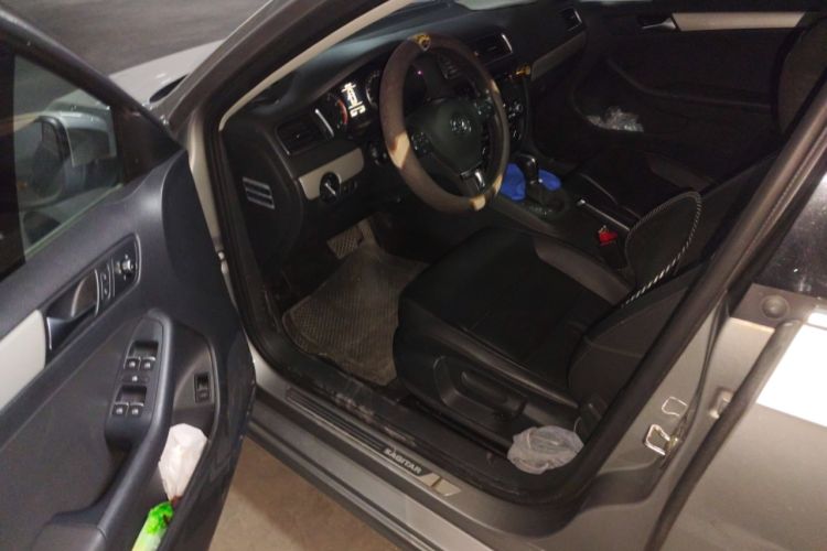 Used Volkswagen Sagitar 2014 Revised Version 1.4TSI Automatic Luxury Edition
