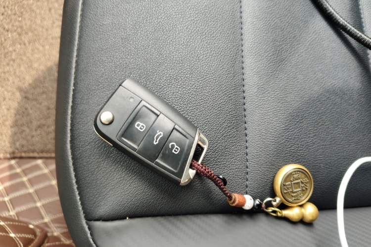 Used Volkswagen T-ROC 2021 280TSI DSG Two-Wheel Drive Comfort Connect Edition Vehicle Key