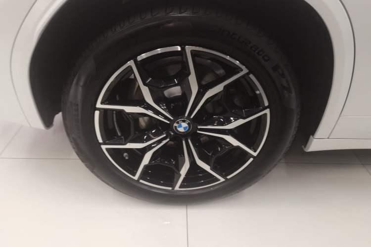 Used BMW X3 2023 xDrive25i M Sport Package Exterior 5