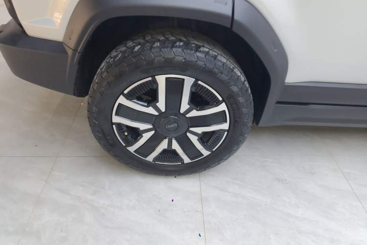 Used iCAR 03 2024 472km Four-Wheel Drive Long-Range Version Right Rear Wheel Hub