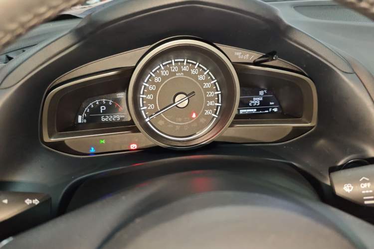 Used Mazda CX-4 2018 2.0L Automatic Two-Wheel Drive Blue Sky Luxury Edition Instrument Cluster