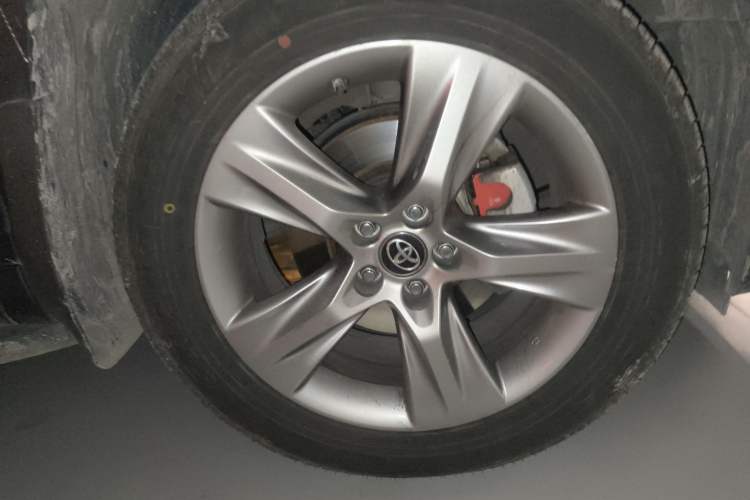 Used Toyota Highlander 2018 2.0T Four-Wheel Drive Luxury Edition 7 Seats China V Emission Standard
