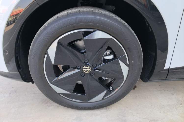 Used Volkswagen ID.UNYX 2025 Pure Model
