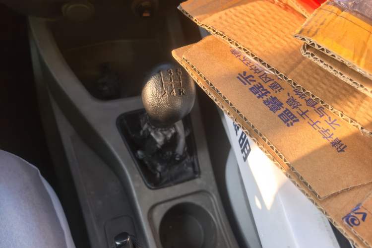 Used Wuling Rongguang V 2016 1.5L Practical Version Non-Power-Assisted
