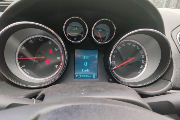 Used Buick Regal 2015 1.6T Leading Technology Model Instrument Cluster