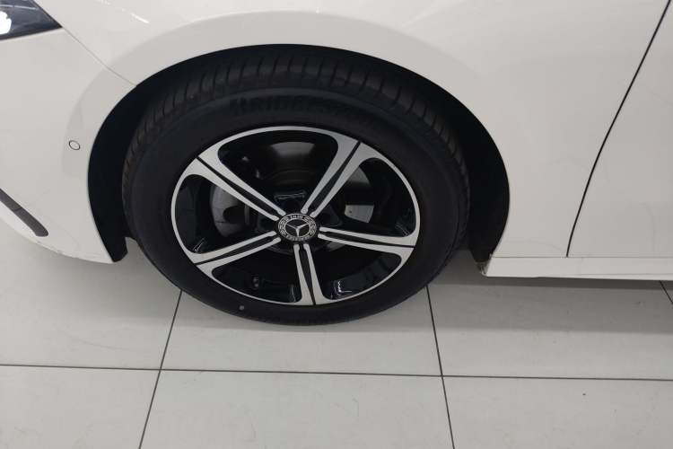 Used Mercedes-Benz A-Class 2025 A 200 L Fashion Model Left Front Wheel Hub