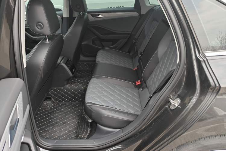 Used Volkswagen Sagitar 2024 300TSI DSG Excellence Edition Left Rear Seat