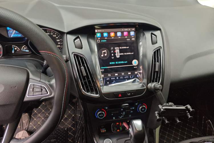 Used Ford Focus 2015 Hatchback 1.6L Automatic Fashion Edition